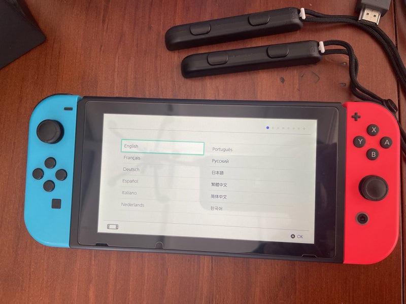 Nintendo Switch + Pokémon Case + Pokémon Scarlet Carousel 2