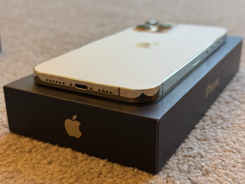 iPhone 12 Pro Max 128GB Fantastic condition63722182231555110