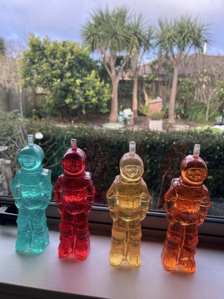 Retro spaceman drink bottle set 1976 Carousel 1