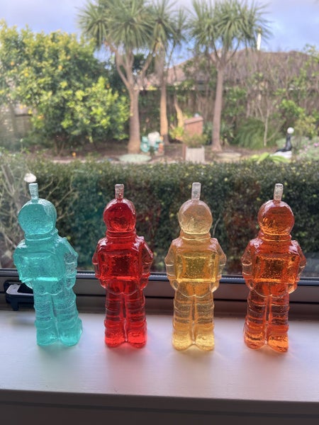Retro spaceman drink bottle set 1976 Carousel 2