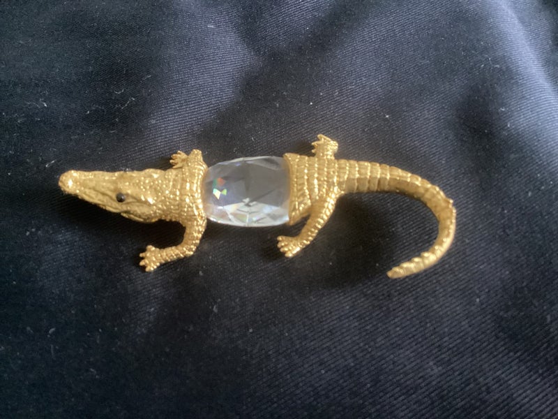 GILT AND CRYSTAL CROCODILE Carousel 1