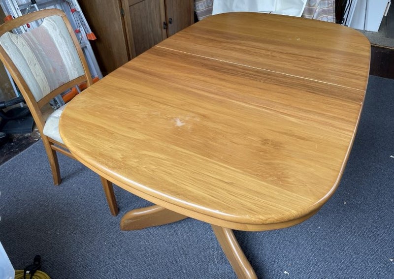 Danske Møbler Solid Rimu Dining Suite – Extendable, Seats 6–863722369638401113