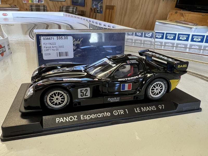 FLY Panoz #52 Carousel 1