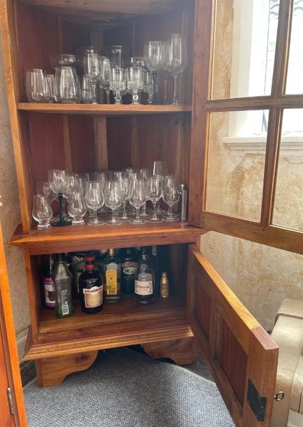 Solid Timber Corner Cabinet – Glass Display & Storage Unit63722461211395112