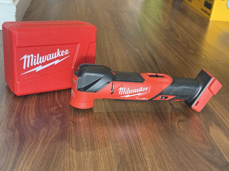 Milwaukee M18 FUEL Cordless Multi Tool Brushless M18 FMT Skin Carousel 2