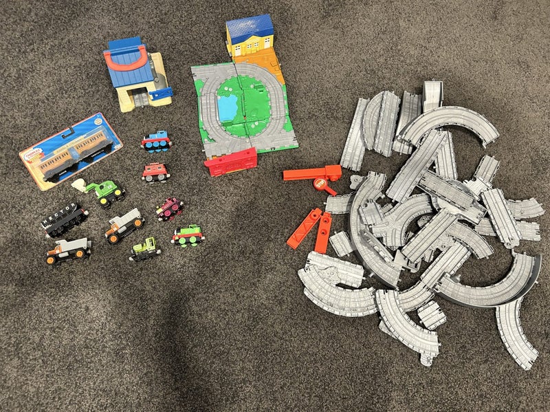 Thomas the Tank Engine & Sodor Set Carousel 1