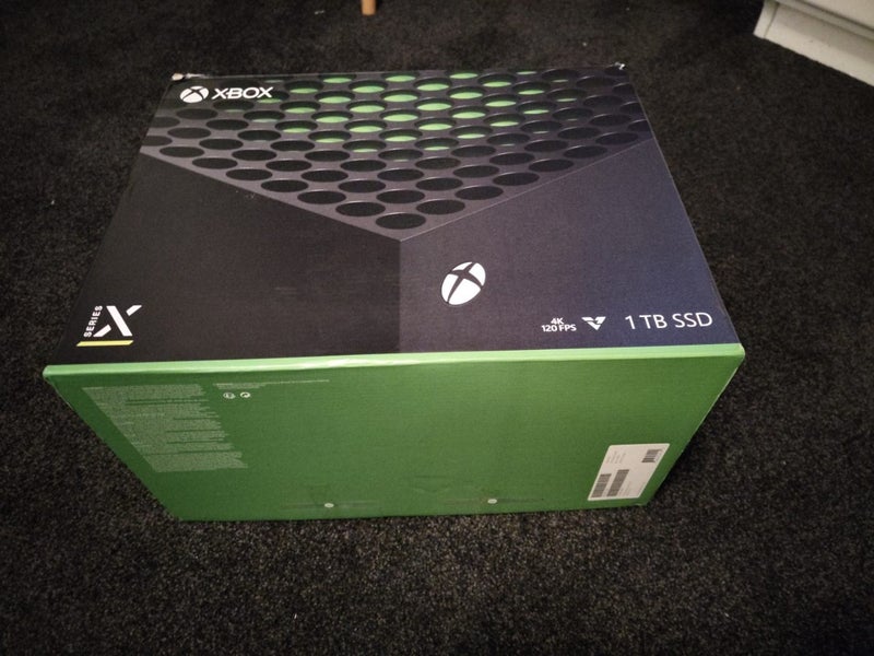 Xbox Series X - 2 controllers, media remote, charging stand etc Carousel 2