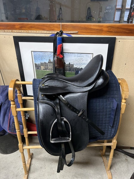 Wintec dressage saddle63842537607555111