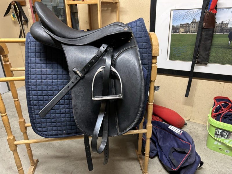 Wintec dressage saddle63842537607555114