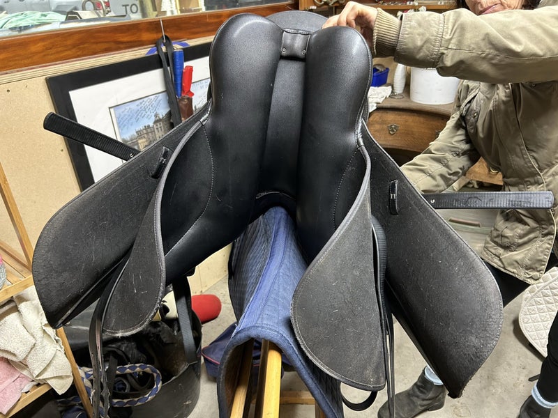 Wintec dressage saddle63842537607555113