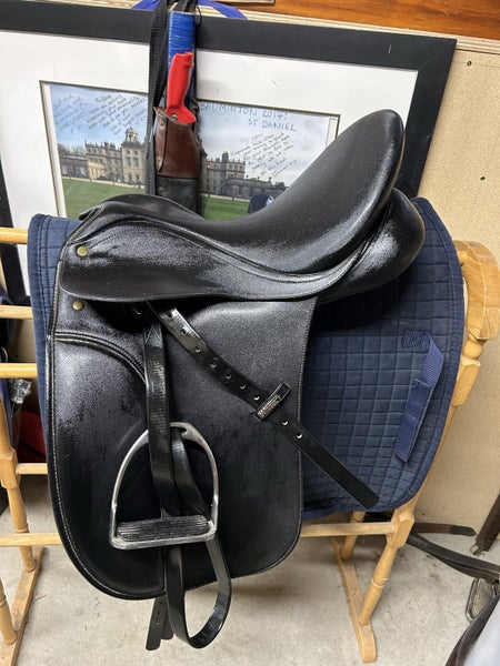 Wintec dressage saddle63842537607555110