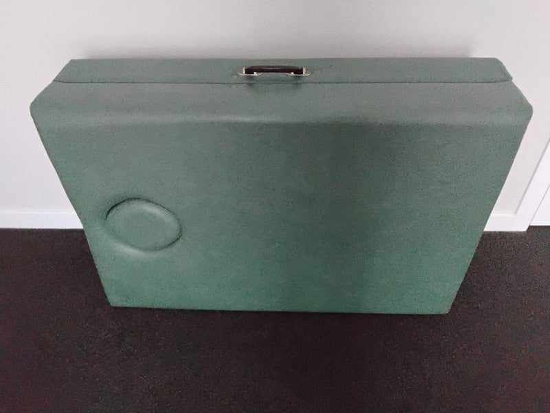 Massage Table Carousel 1