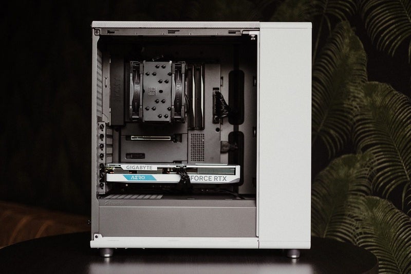 Quiet & Stylish; Fractal Desktop PC - i7, RTX 406063723014065027111