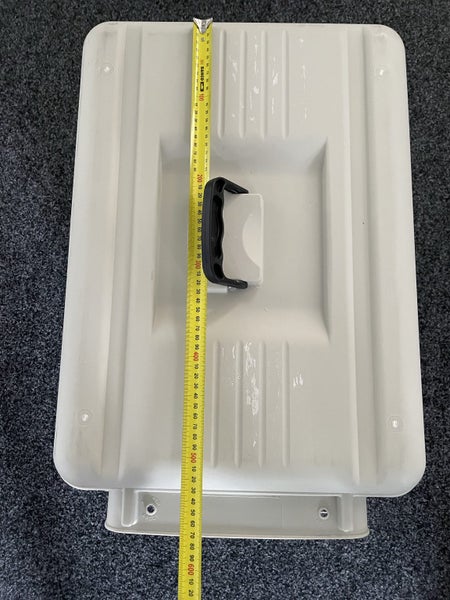 Pet airline carrier Carousel 9