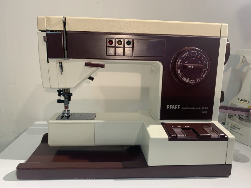 Pfaff Synchrotronic 1229 Sewing Machine Carousel 1