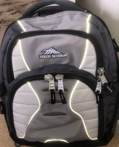 High Sierra Travel Back Pack Carousel 1