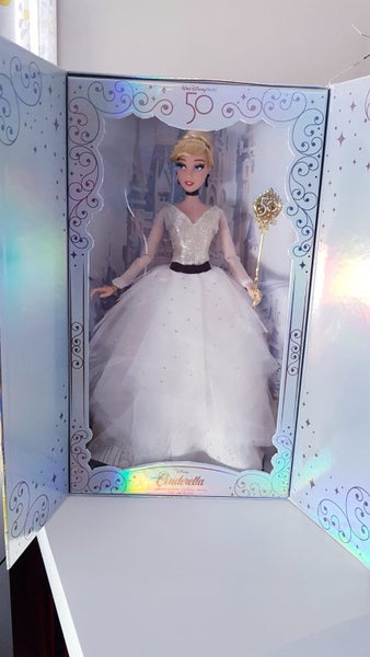Disney Cinderella Limited Edition Doll 50th Anniversary Carousel 2