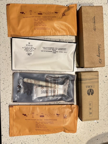 6 Shaving Kits Carousel 2