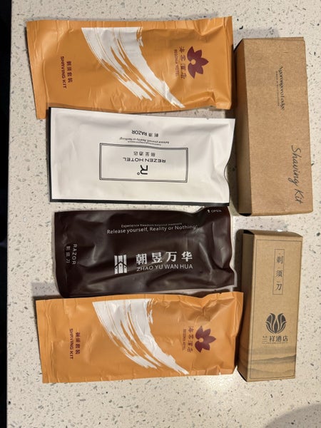 6 Shaving Kits Carousel 1