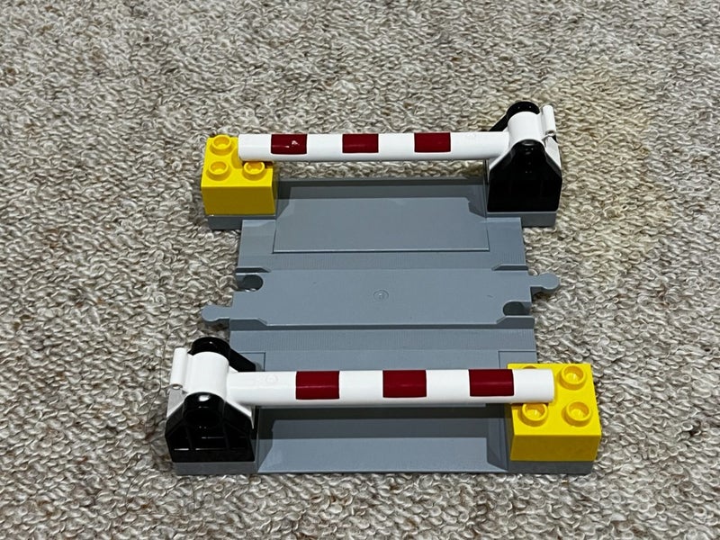 LEGO DUPLO® - 1 Light Bluish Gray Track with Ramps for Car Crossing Carousel 1