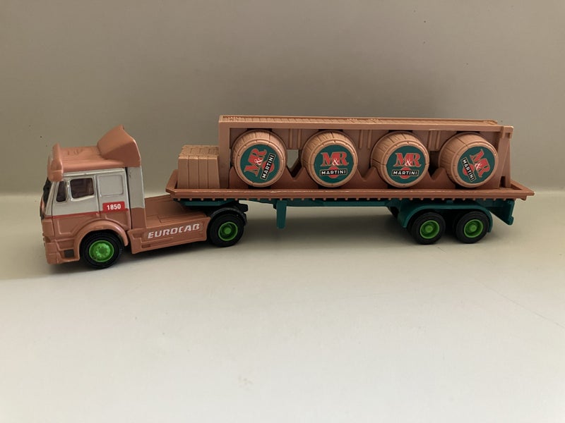 Kentoys - Truck & Trailer - Martini Carousel 1