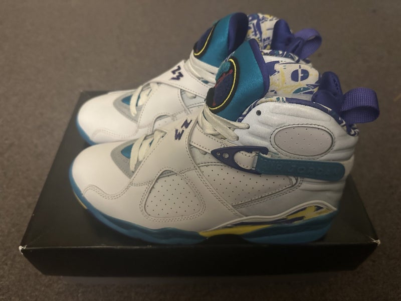 Jordan 8 Aqua US women's Carousel 1