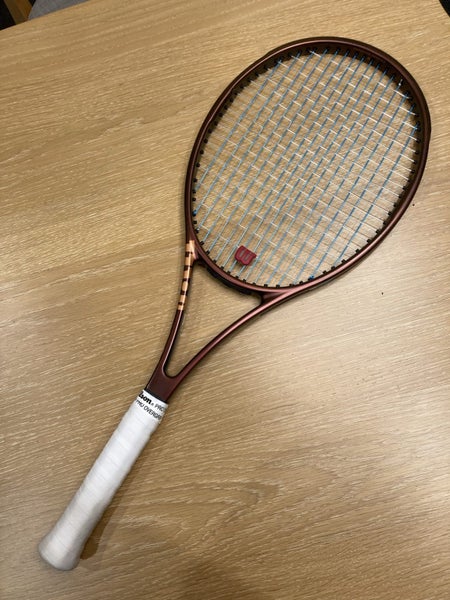 Wilson Pro Staff V14 tennis racket Carousel 1
