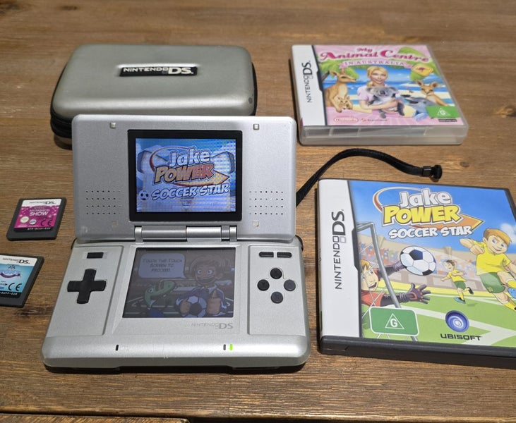 Nintendo DS Console & Games Carousel 1