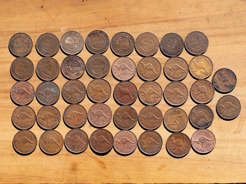 42 Australian pennies. Carousel 1