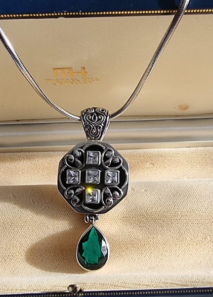 Art Deco Necklace Carousel 1