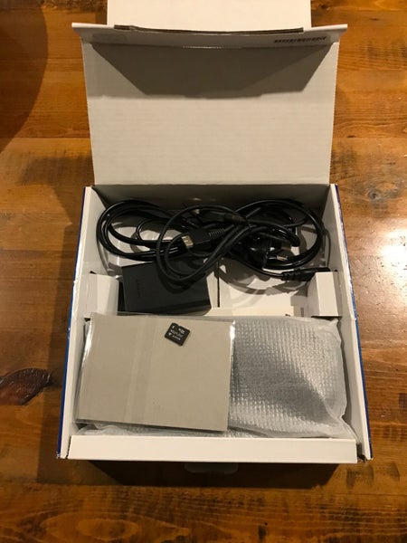 PS Vita PCH-1000 Crystal Black (Refurbished) + 32GB Memory Card Carousel 4