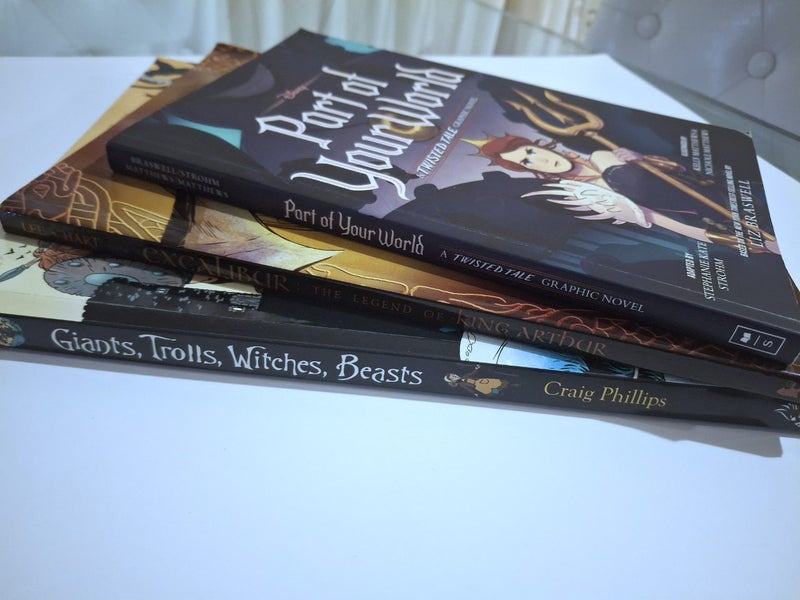 Graphic Novels Books Lot of 3 Carousel 12