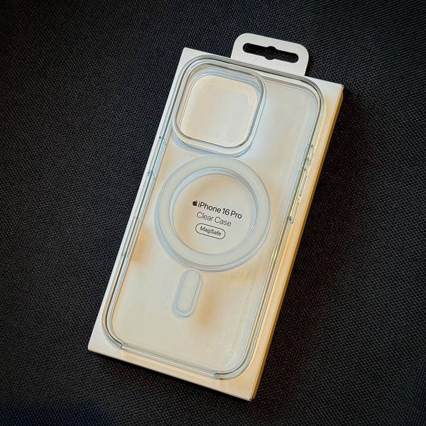 16 Pro Clear Magsafe Case / Genuine Apple ***50% OFF RRP*** Carousel 4