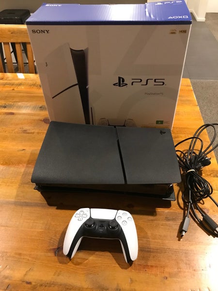 PS5 Disc Version 1TB (Black) + Gran Turismo 7 Carousel 1