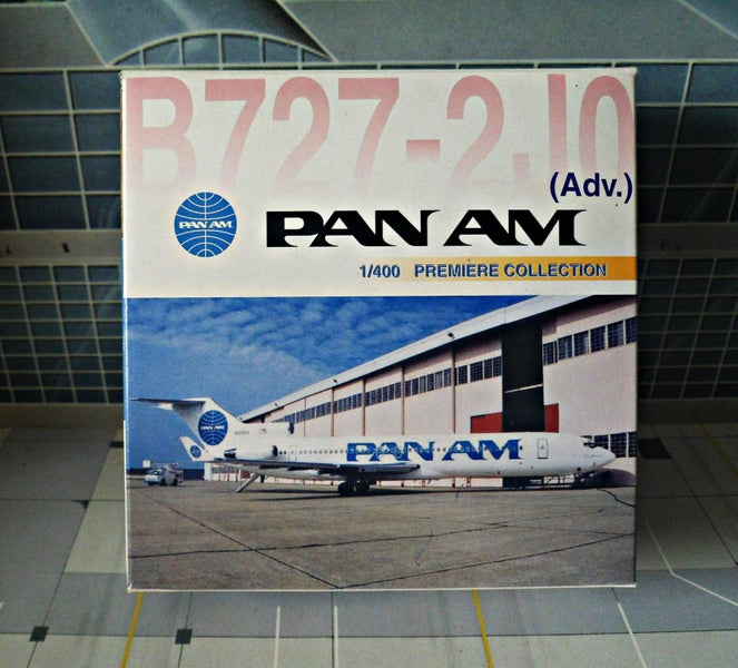Scale 1/400 Dragon Wings - Boeing B727-200 Pan American World Airways Carousel 7