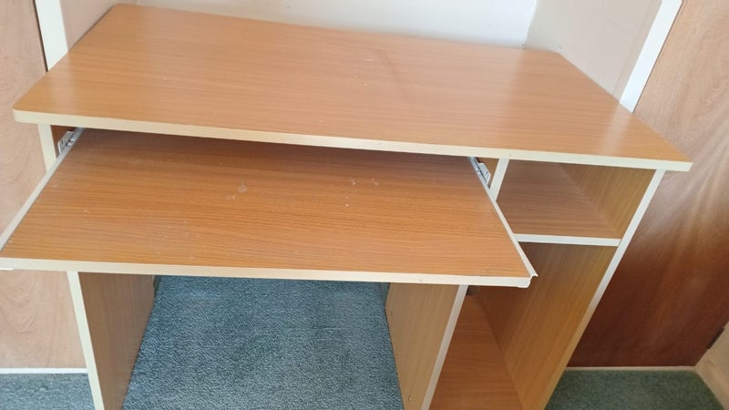 Computer desk Carousel 2