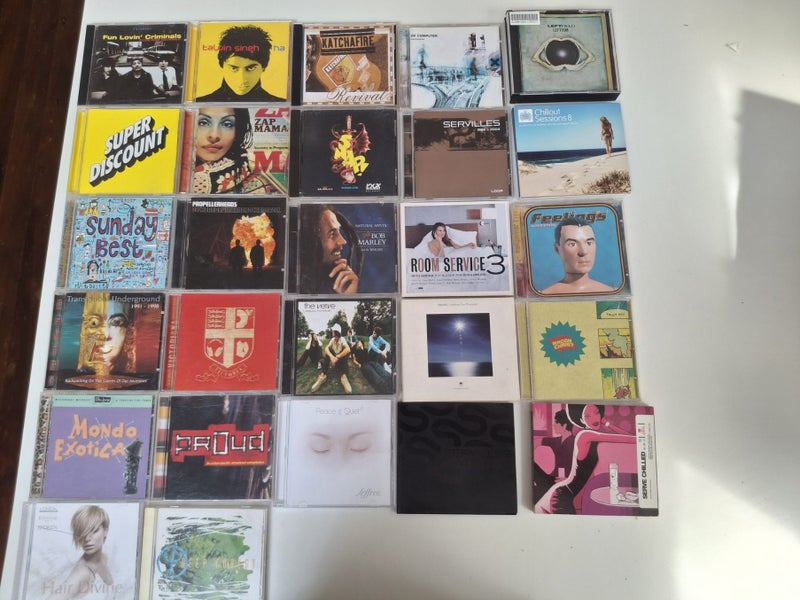 Bulk cd's - mostly 1990's and early 2000's. Reggae, dance, electronica, house Carousel 2