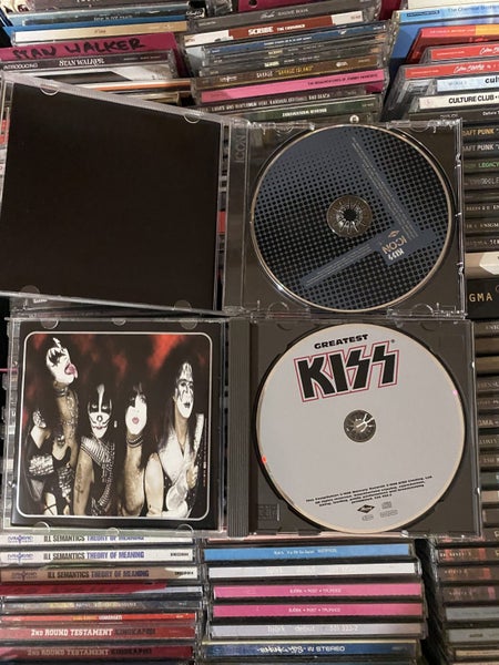 * bulk buy x 2 KISS CDS ** Carousel 2