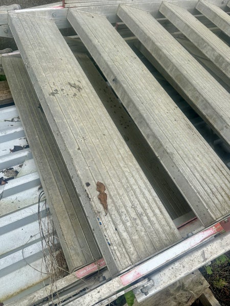 5m Ali Stairs with guard rails63909681089666112