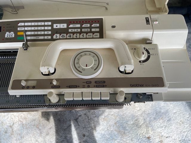 Knitting Machine Brother 940 Carousel 2