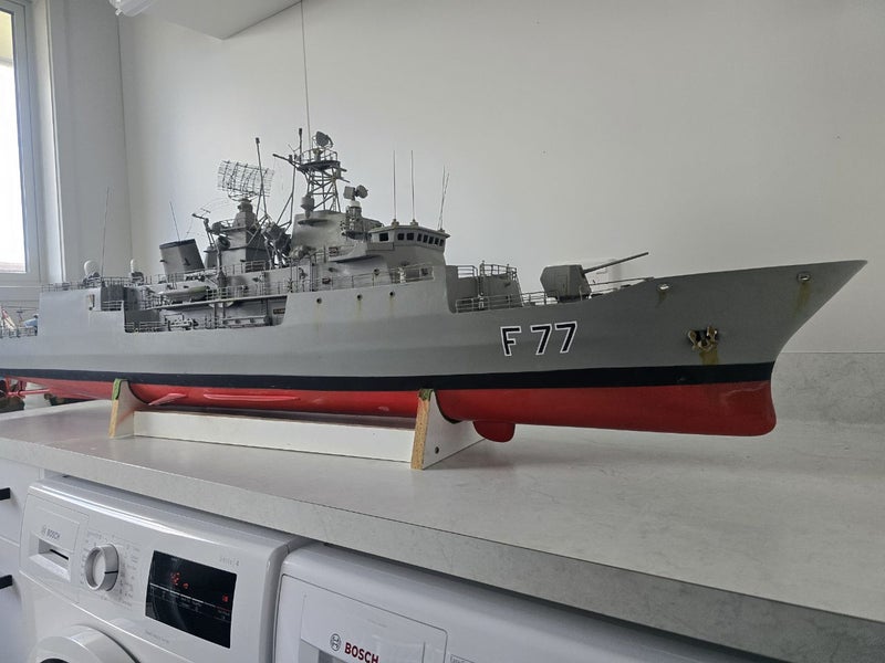 HMNZS Te Kaha NZ Frigate length 1600mm Carousel 2