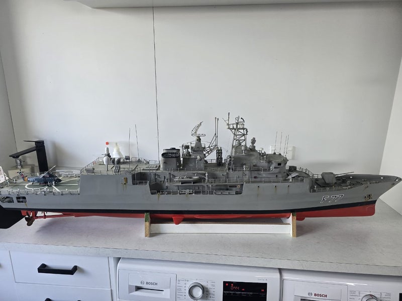 HMNZS Te Kaha NZ Frigate length 1600mm Carousel 9
