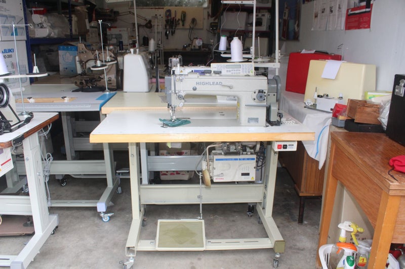 AUTOMATIC WALKING FOOT SEWING MACHINE Carousel 1