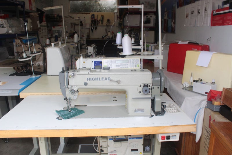 AUTOMATIC WALKING FOOT SEWING MACHINE Carousel 2
