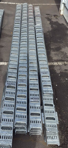 Cable Tray 125mm wide x 3m long Carousel 1