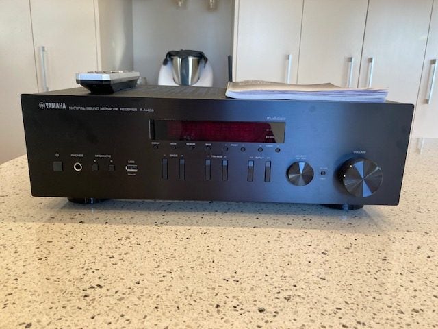 Yamaha Amplifier R - N402 Wifi & Bluetooth Network Receiver Carousel 1