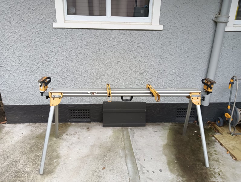 DeWalt 54 XR Flexvolt 305Mite saw.63732219228162111