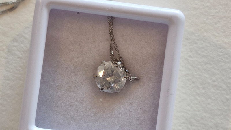 $1 RES * Buy Now $8,000.00 * 0.90ct Diamond and Platinum Pendant Necklace Carousel 2
