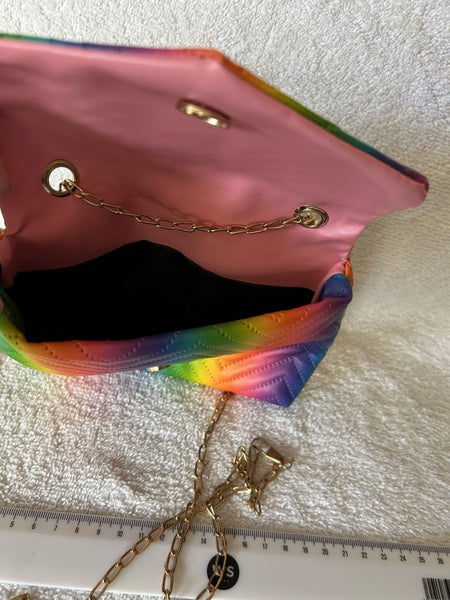 Small Bag with Gold Chain Strap Carousel 3