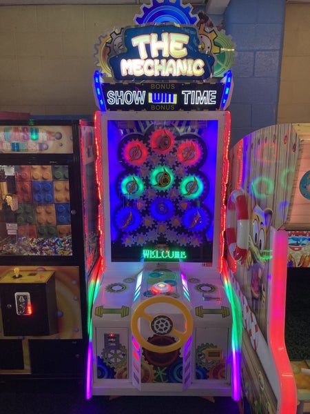 THE MECHANIC Prize Redemption Arcade Machine Carousel 1
